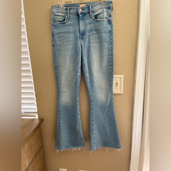 MOTHER Denim - Mother Jeans Weekend Fray (size 28)